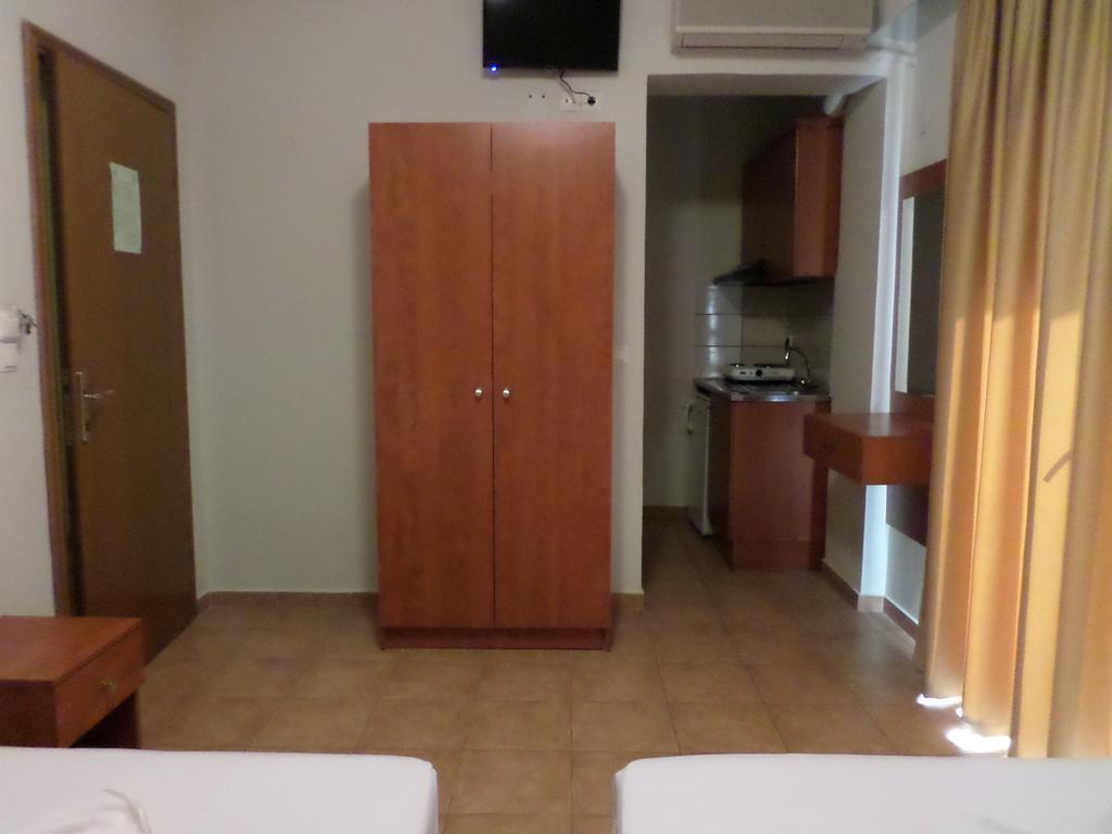Villa Nikolas Paralia Katerinis Ruang foto